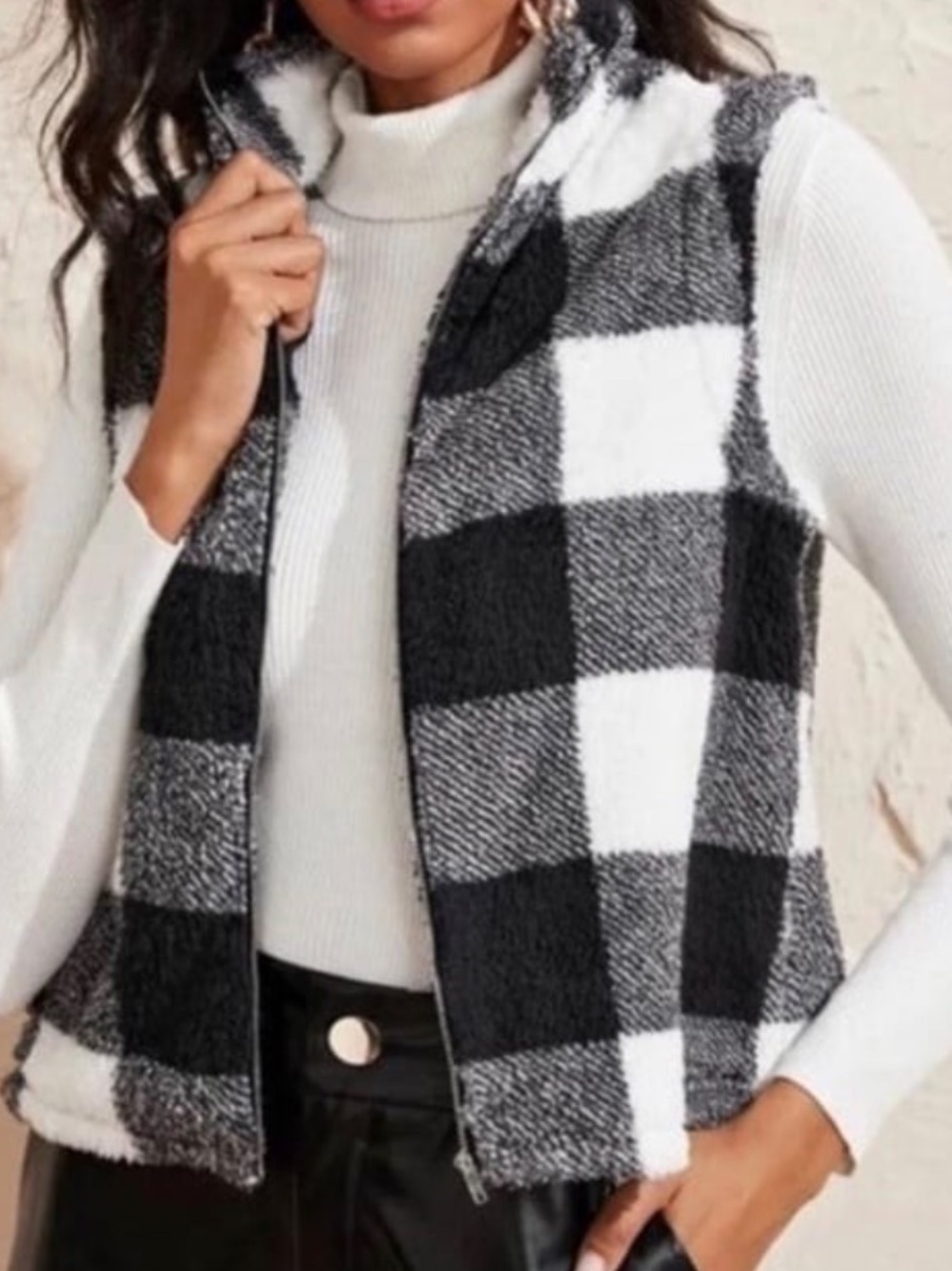 Plaid Sherpa Zip Vest - Black & White